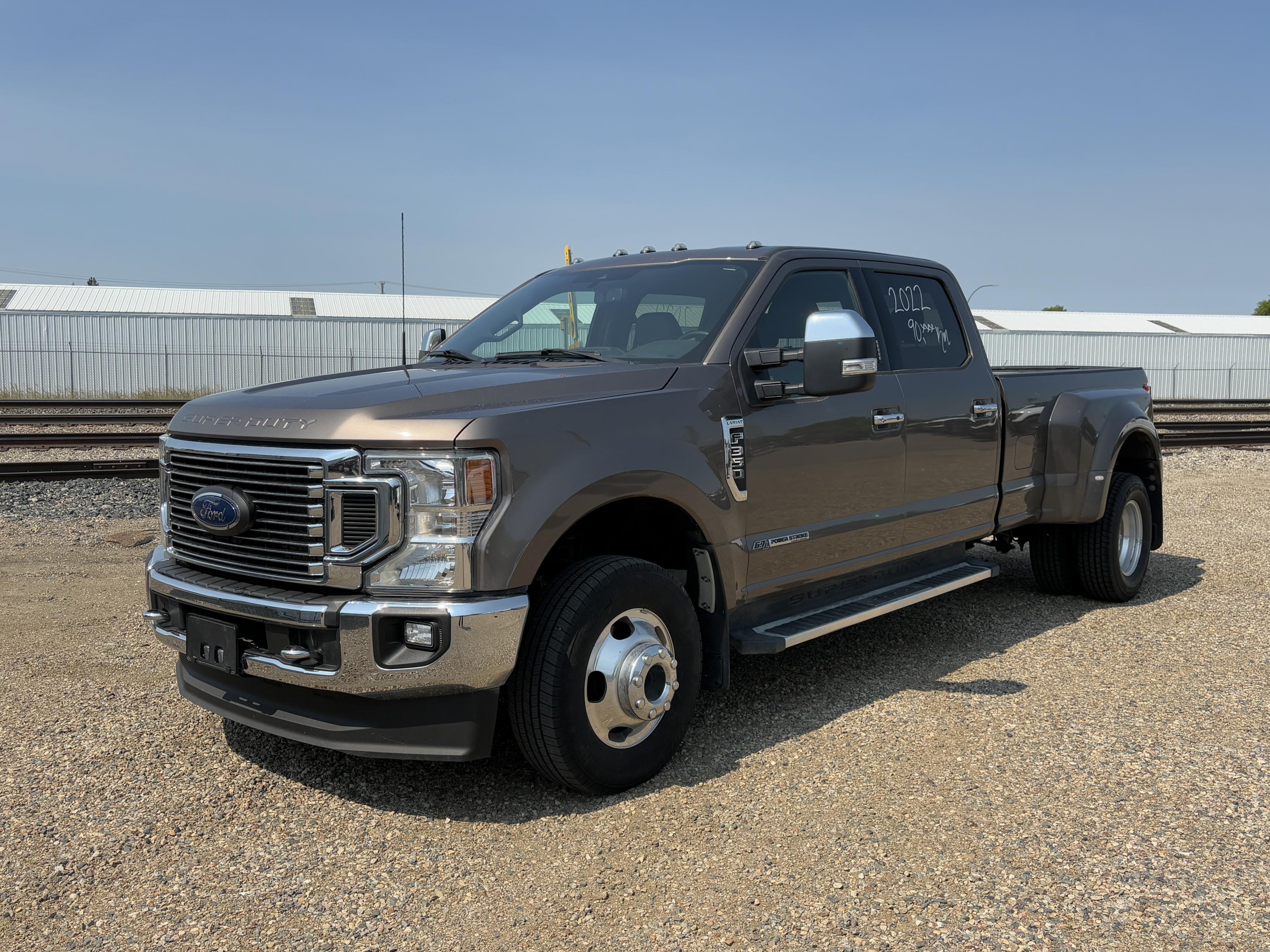 Ford F-350 Super Duty Lariat Crew Cab LB DRW 4WD 2022