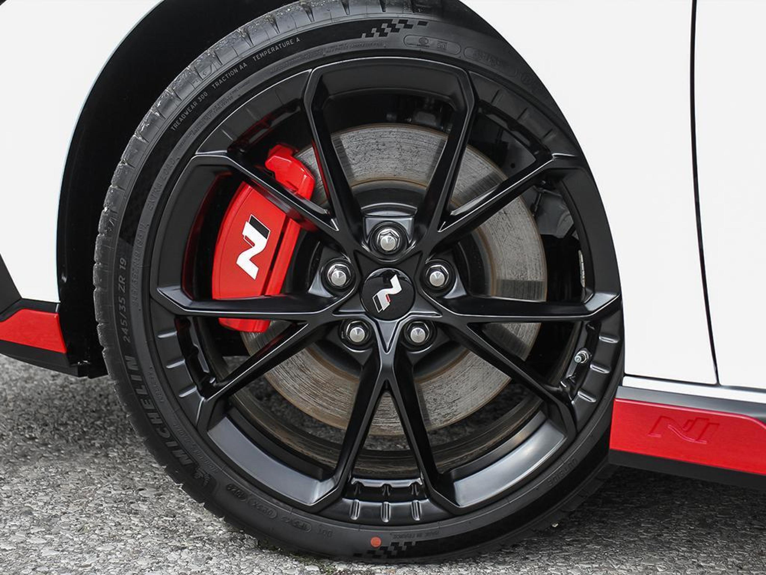 new 2025 Hyundai Elantra car, priced at $44,498