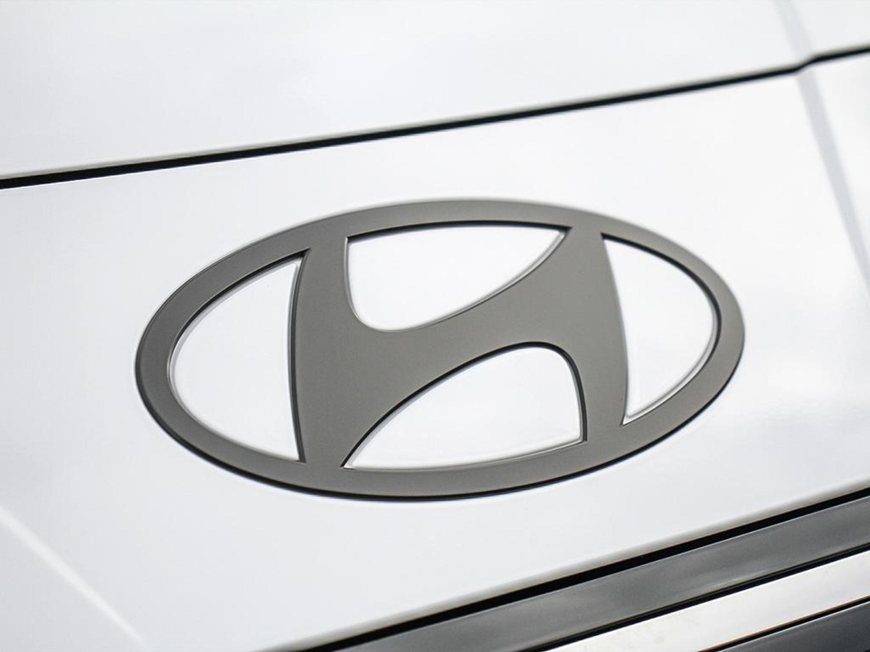 new 2025 Hyundai Elantra car, priced at $40,800