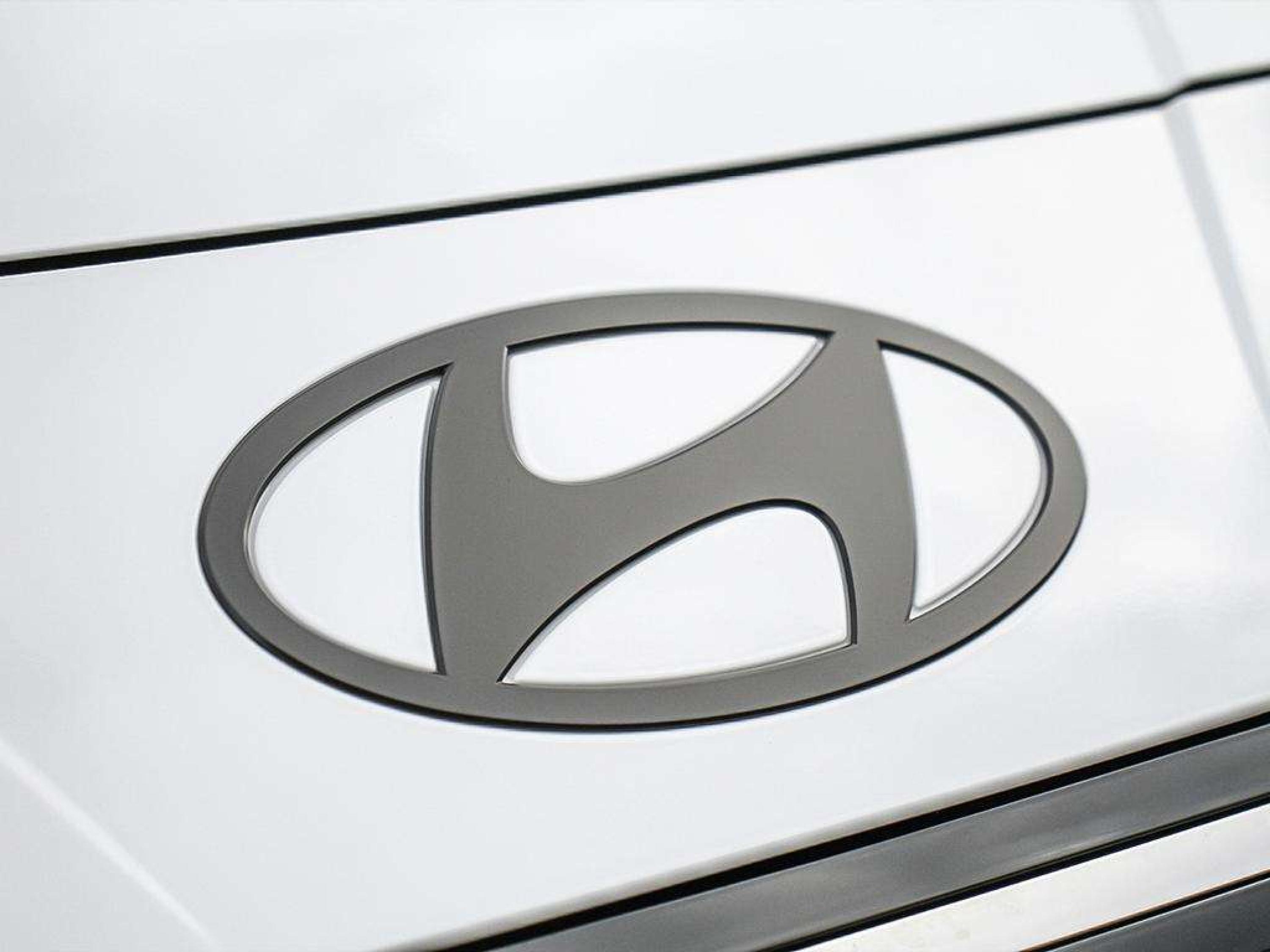 new 2025 Hyundai Elantra car, priced at $39,999