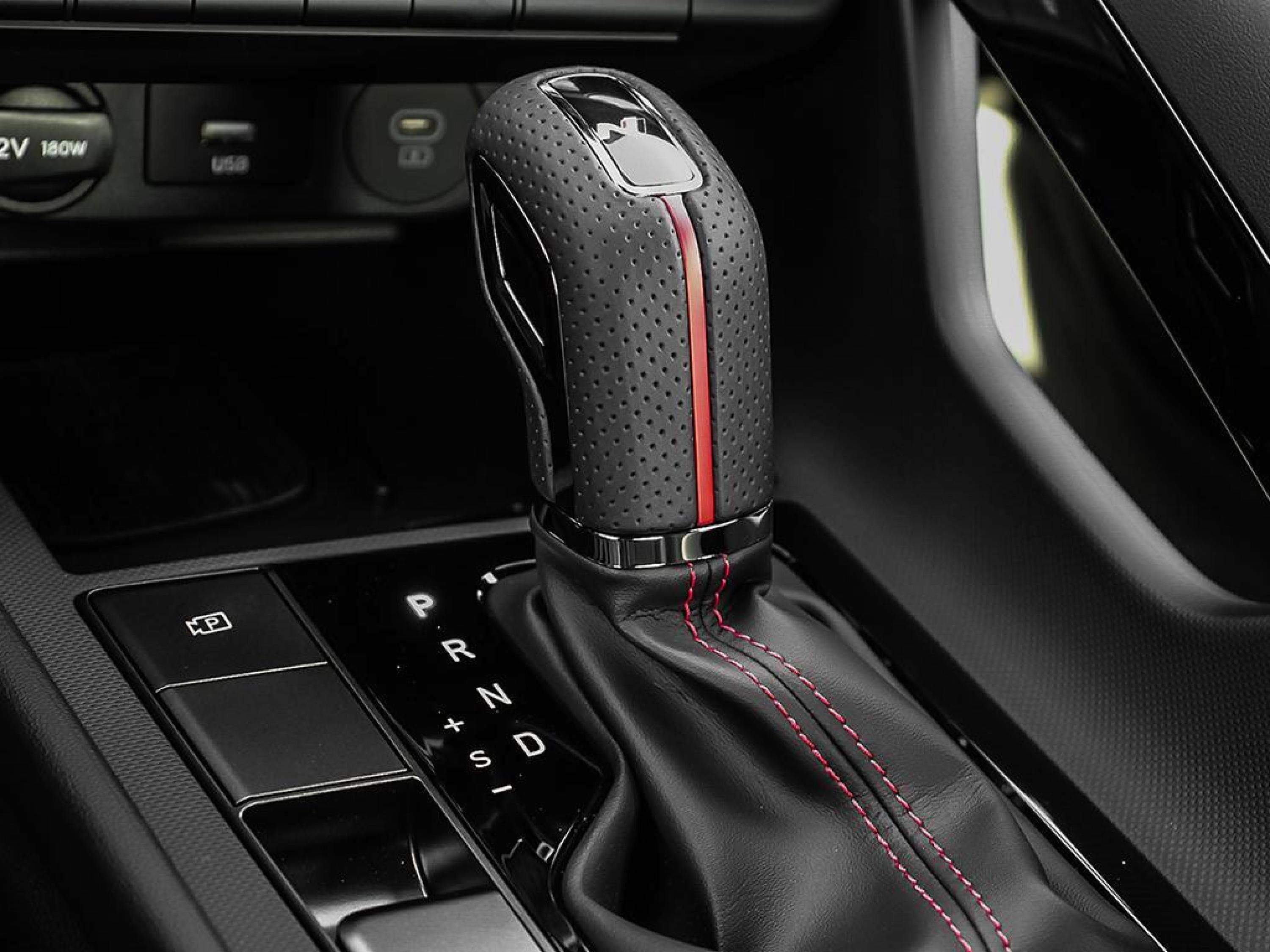 new 2025 Hyundai Elantra car, priced at $33,798