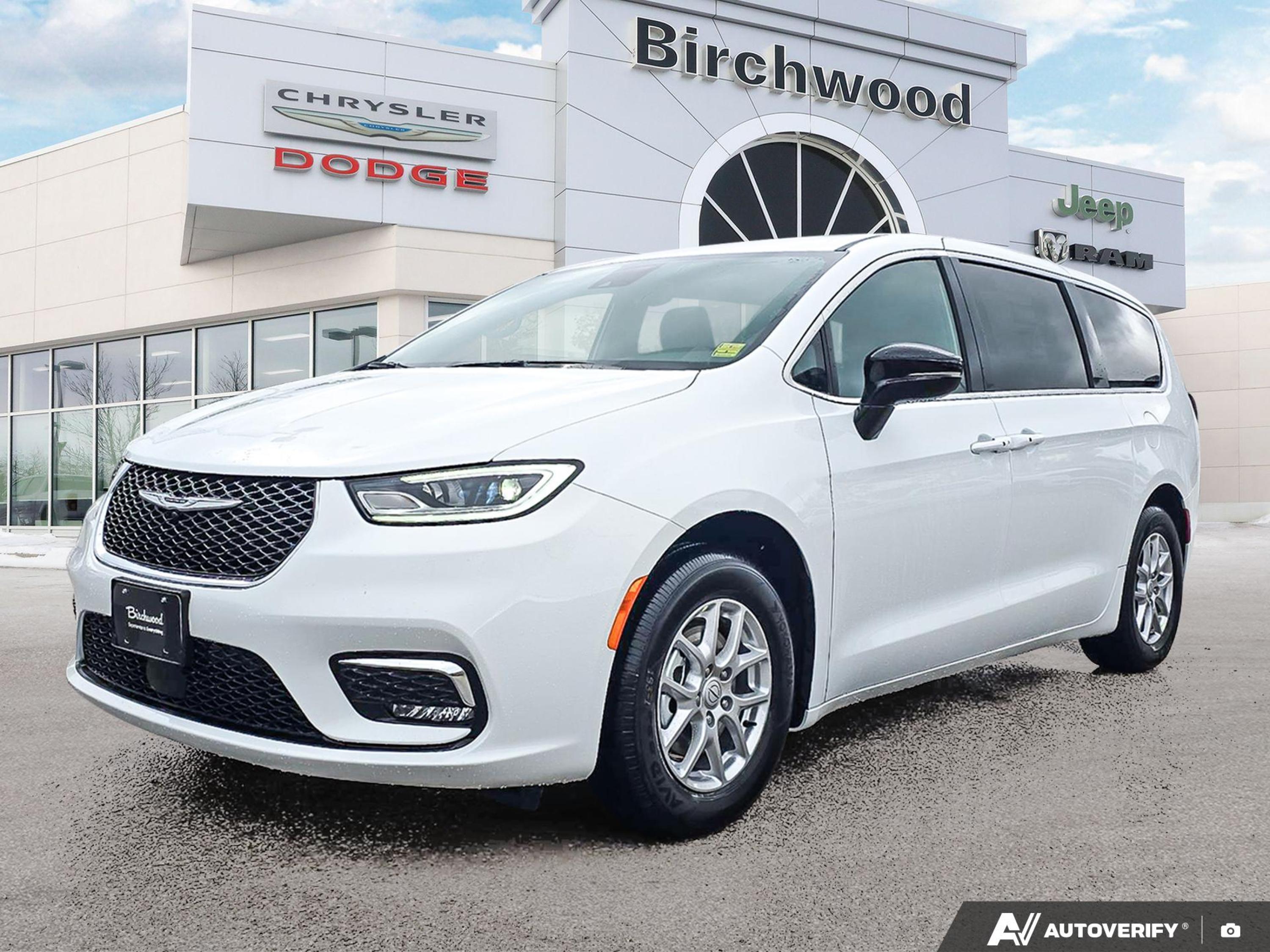 2026 Chrysler Pacifica Select FWD