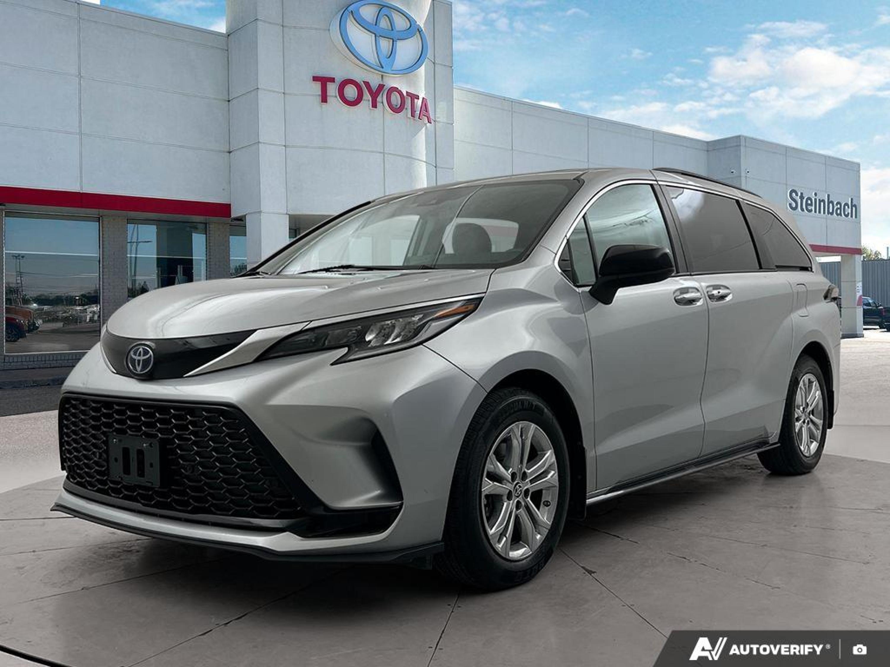 2022 Toyota Sienna XSE 7-Passenger AWD