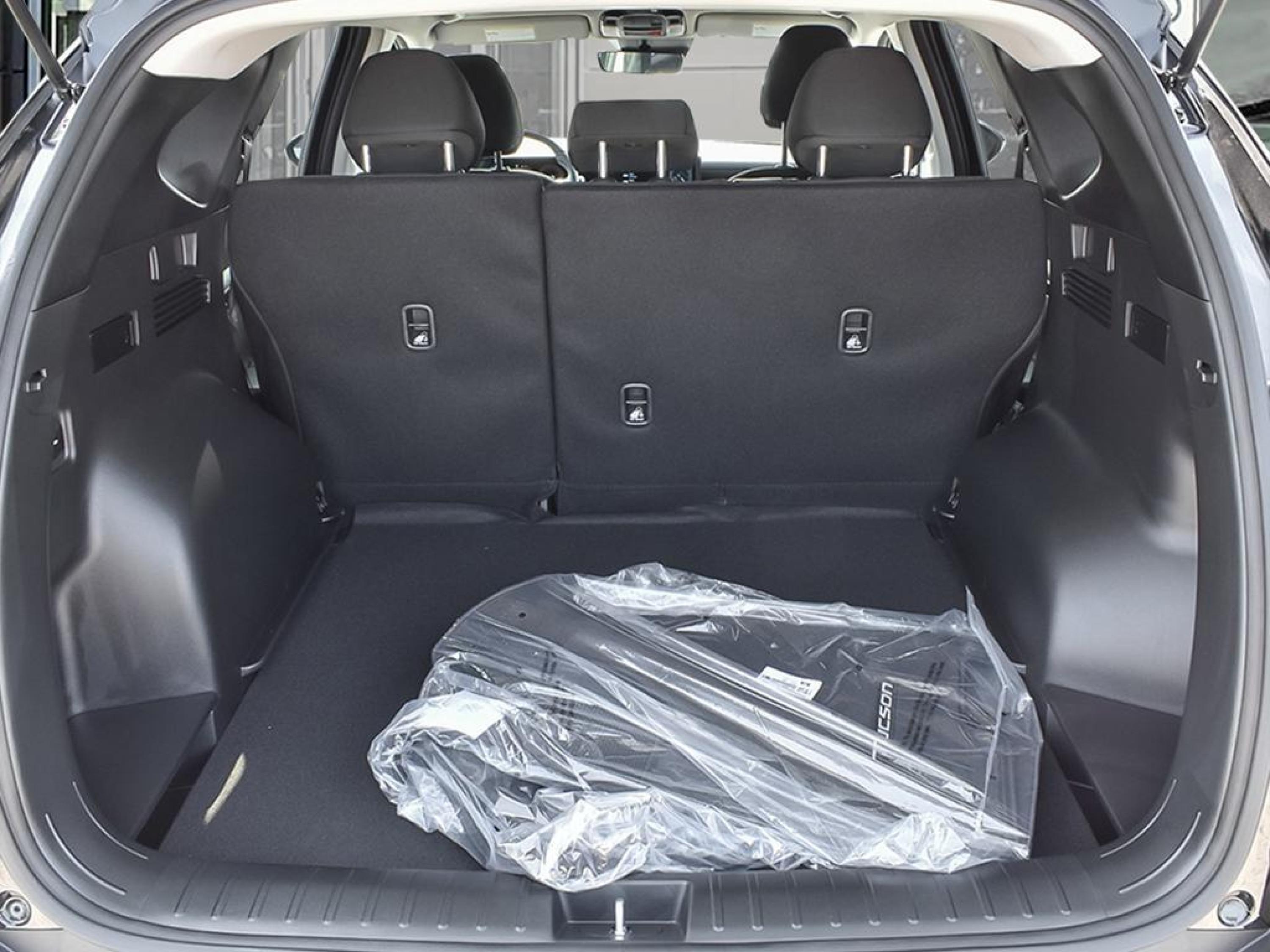 new 2026 Hyundai Tucson Hybrid car, priced at $52,498