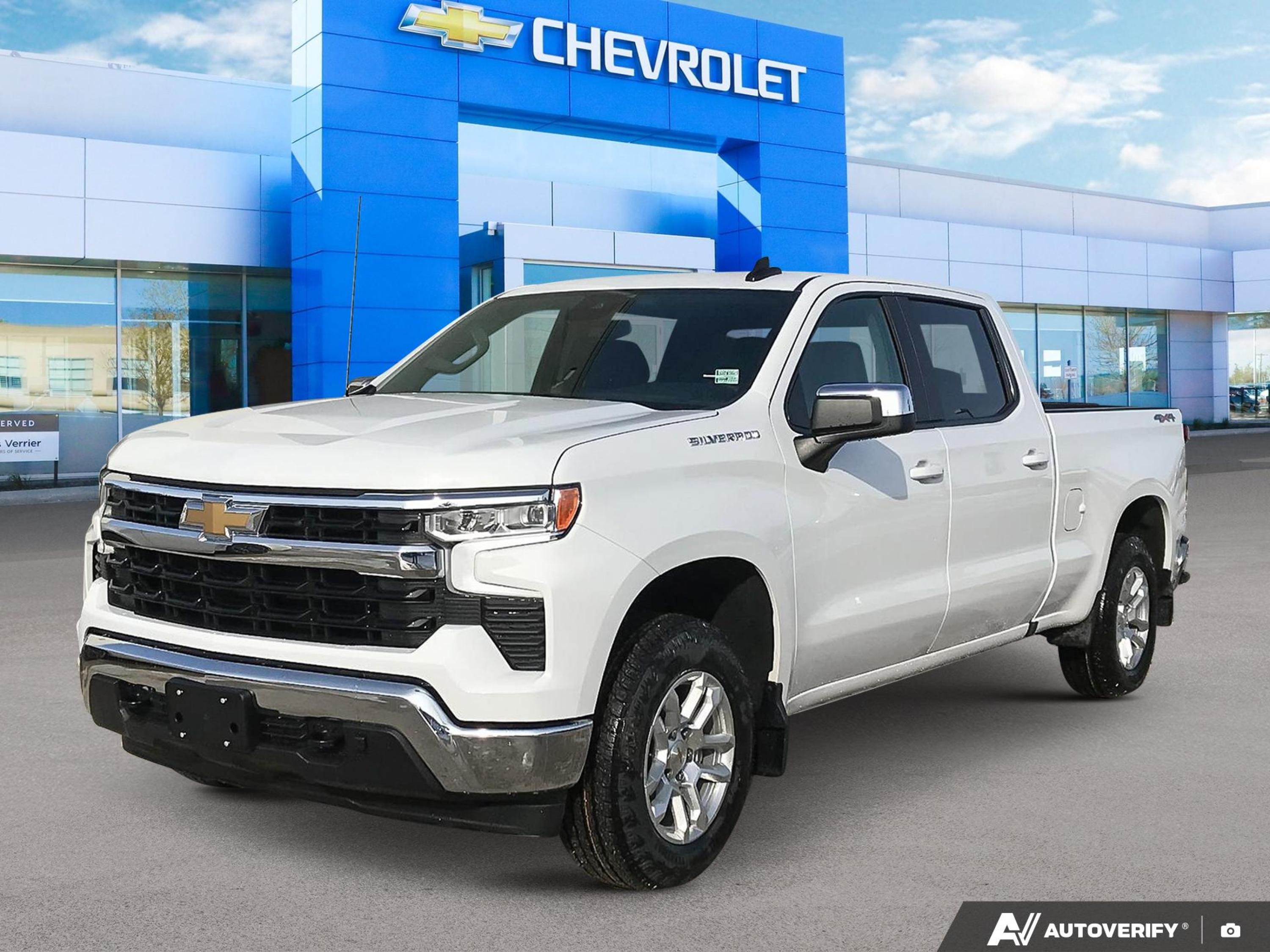 Summit White 2026 Chevrolet Silverado 1500 LT Crew Cab 4WD Pickup Truck Four-Wheel Drive Automatic