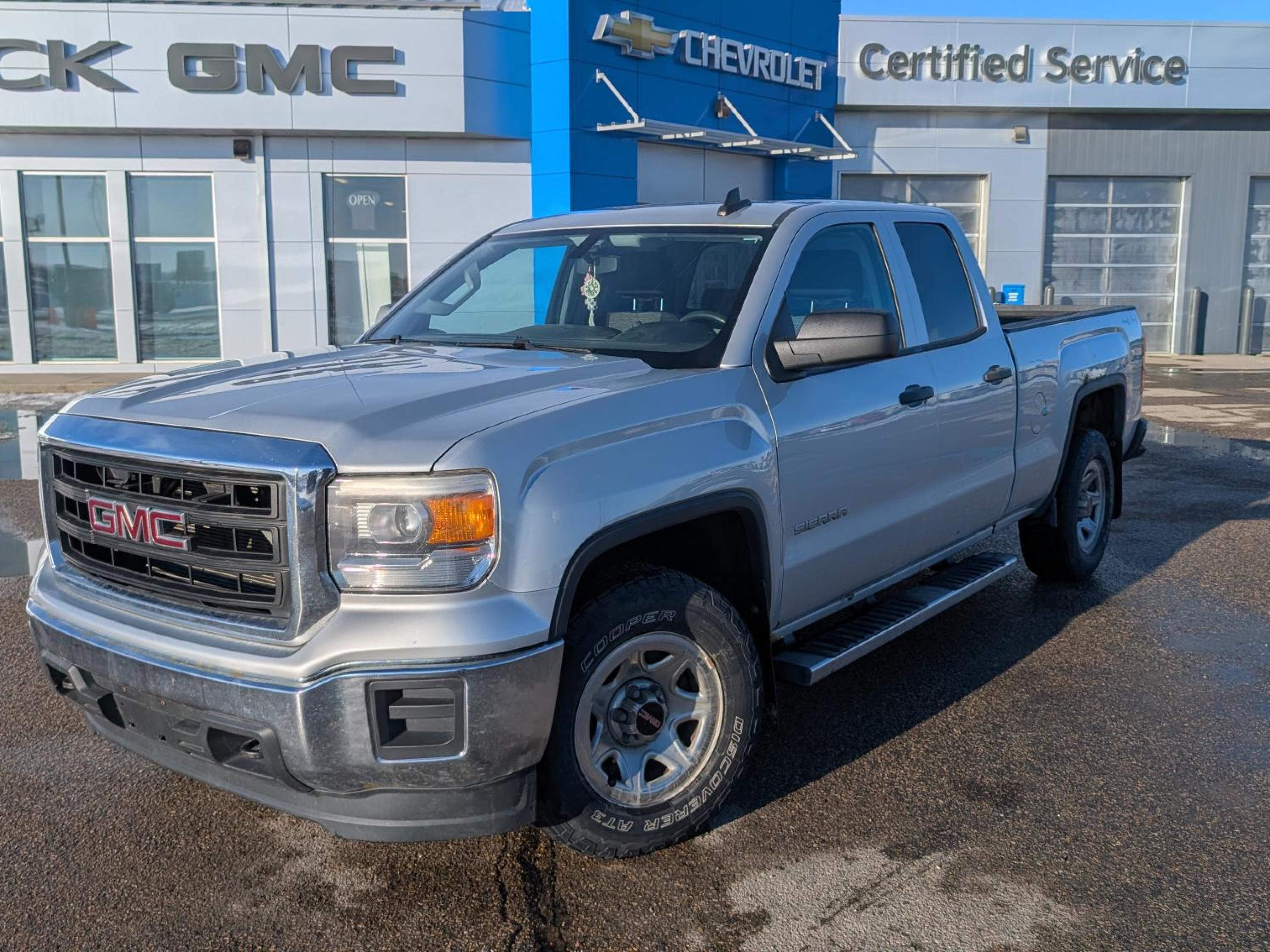 2015 GMC Sierra 1500 Base Double Cab 4WD