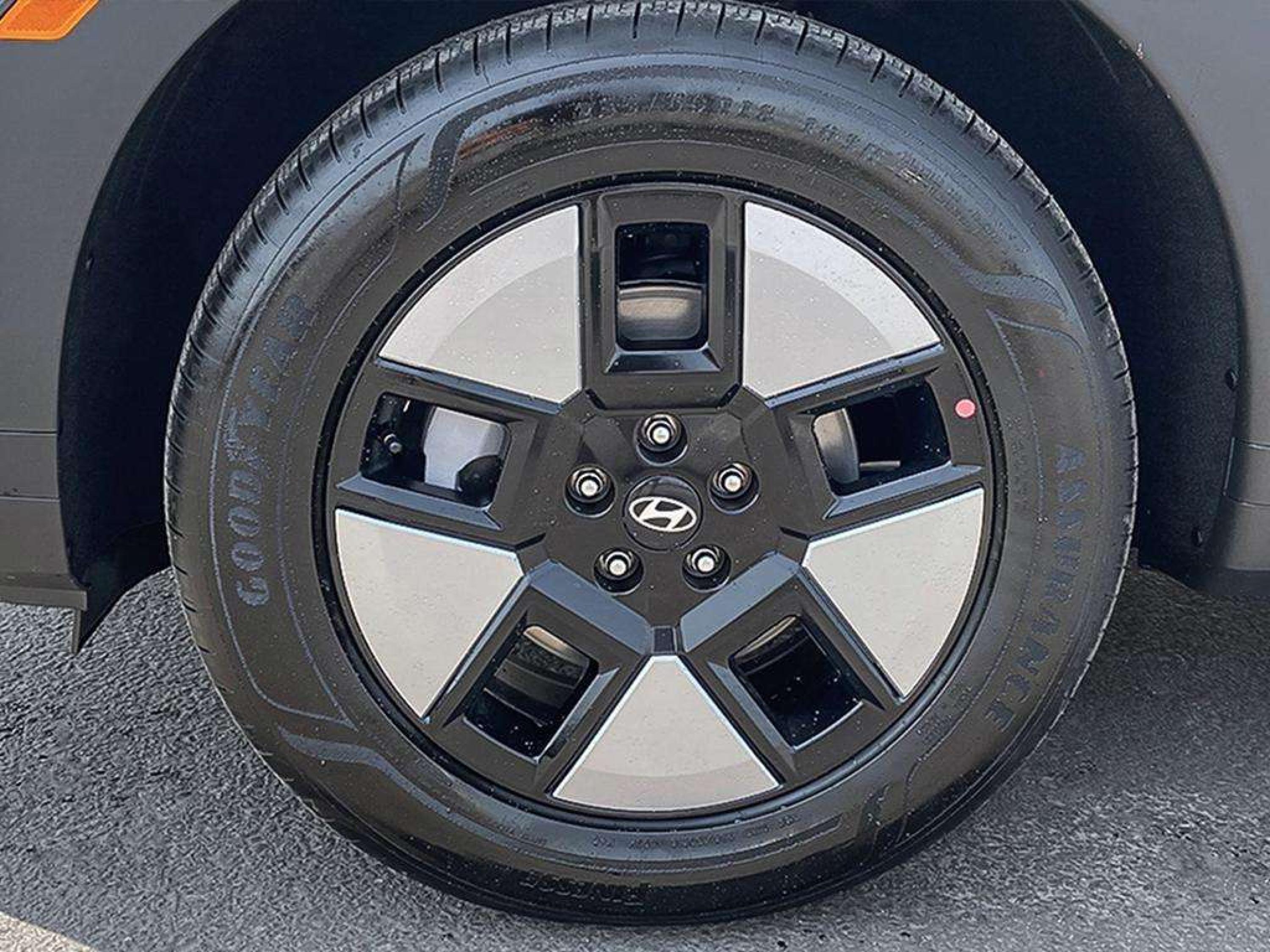 new 2026 Hyundai Santa Fe Hybrid car, priced at $47,965
