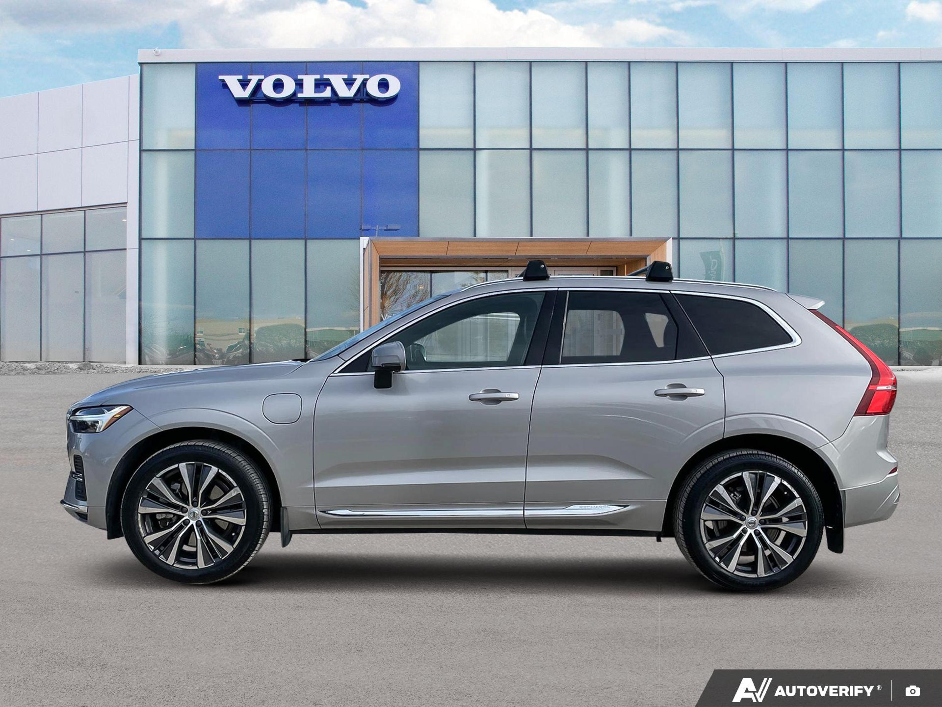 2022 Volvo XC60 T8 Recharge Inscription Expression eAWD