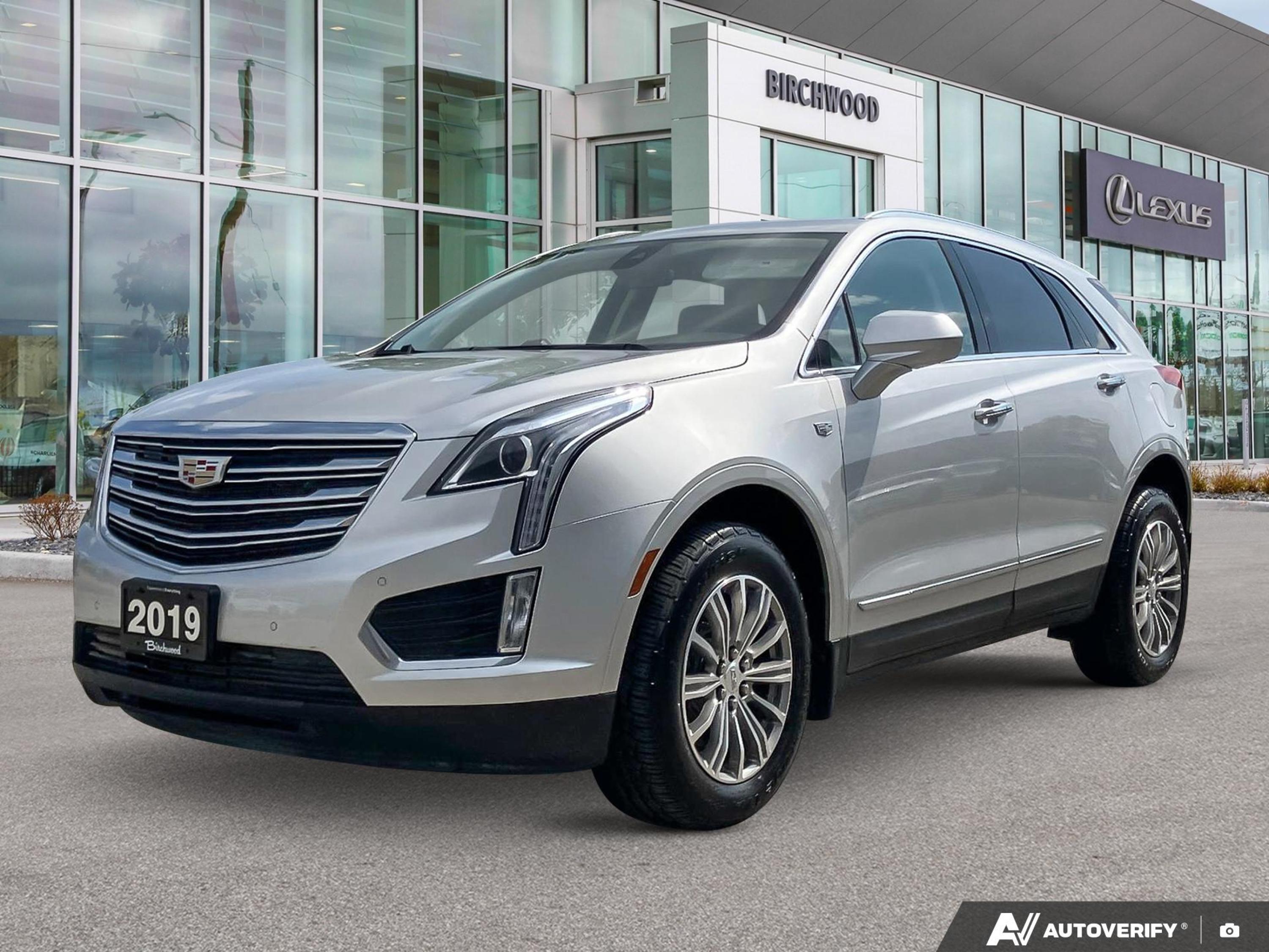 Radiant Silver Metallic 2019 Cadillac XT5 Luxury AWD SUV / Crossover Four-Wheel Drive Automatic