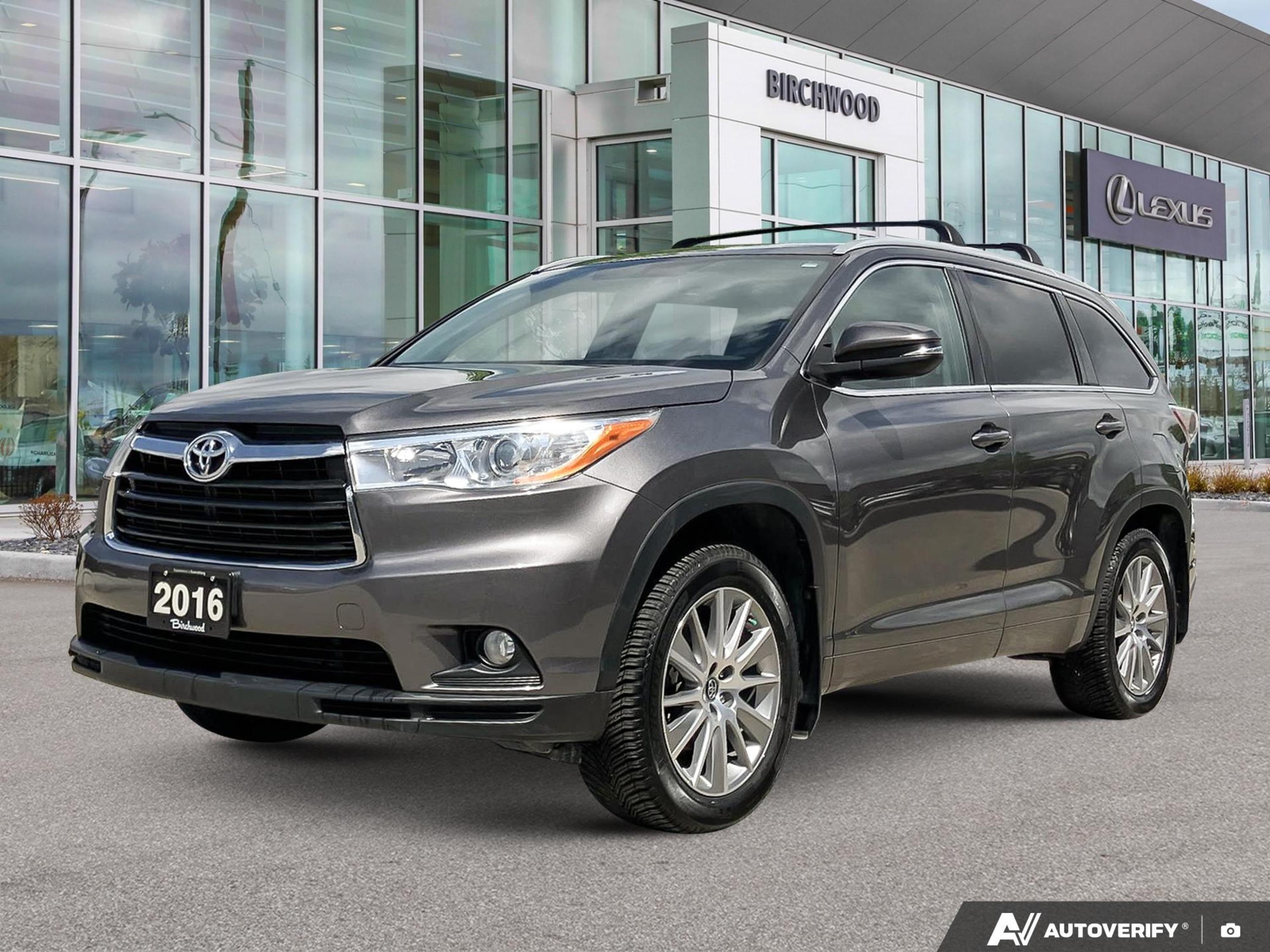 Gray (Pre-Dawn Grey Mica) 2016 Toyota Highlander XLE AWD SUV / Crossover All-Wheel Drive Automatic