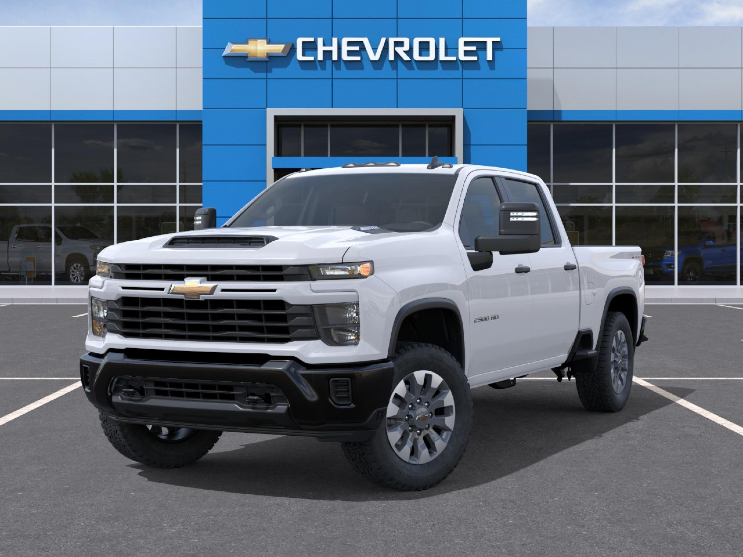 Summit White 2026 Chevrolet Silverado 2500HD Custom Crew Cab 4WD Pickup Truck Four-Wheel Drive Automatic