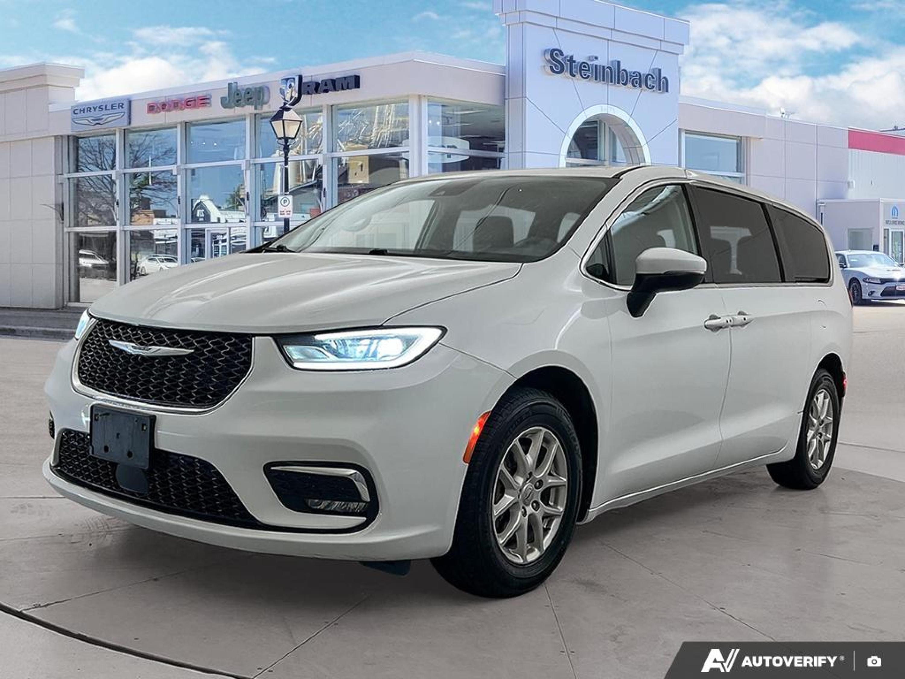 Bright White 2023 Chrysler Pacifica Minivan Front-Wheel Drive Automatic