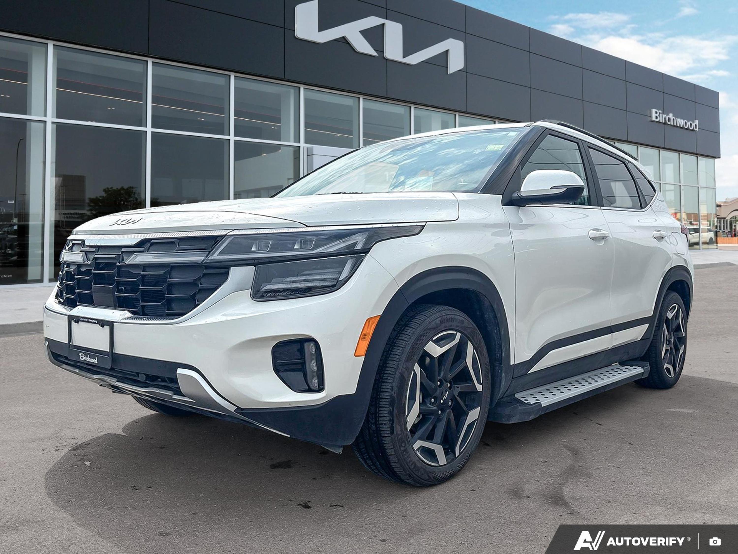 Snow White Pearl 2025 Kia Seltos SUV / Crossover All-Wheel Drive Automatic