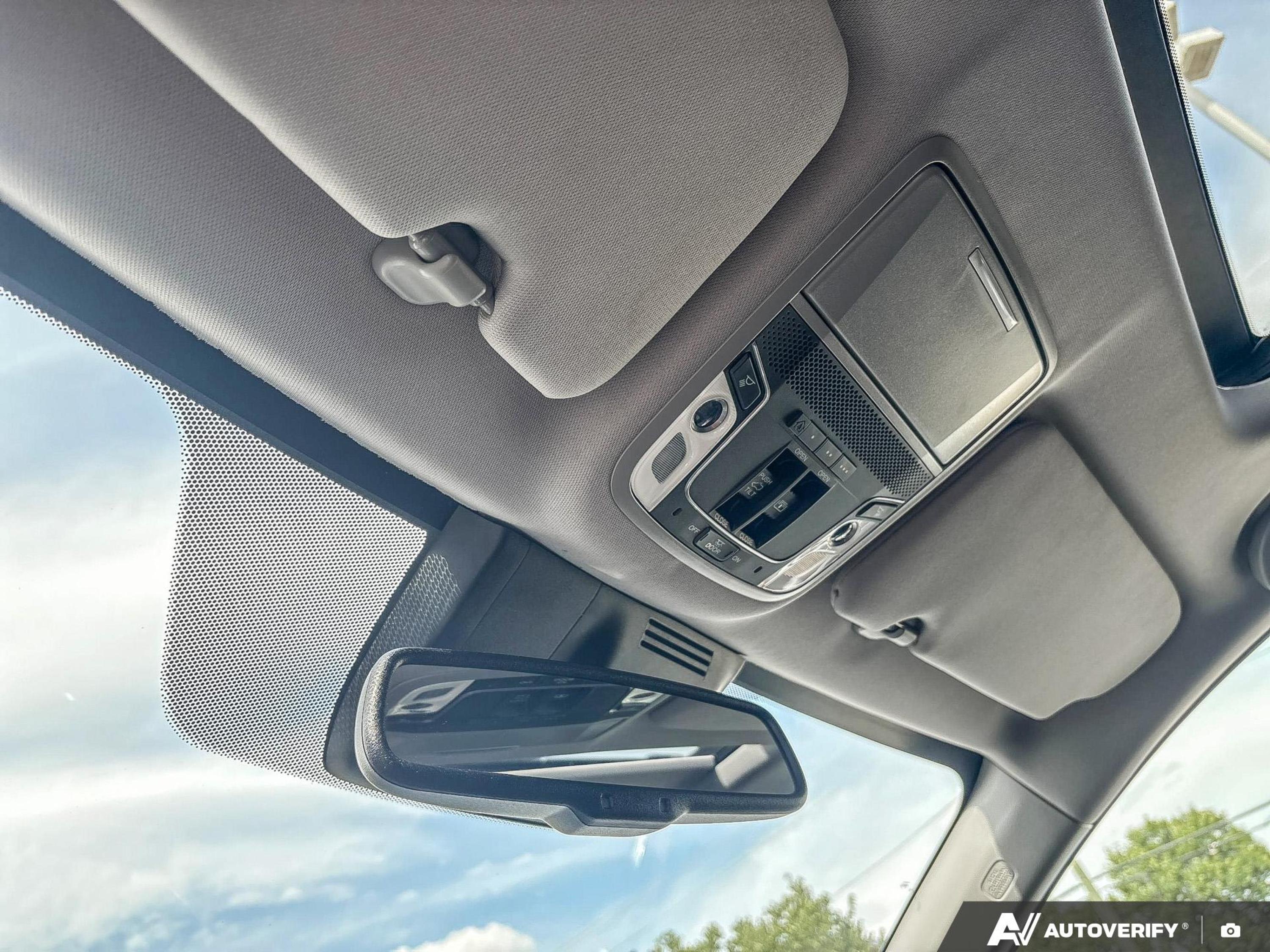 used 2021 Honda CR-V car, priced at $27,998