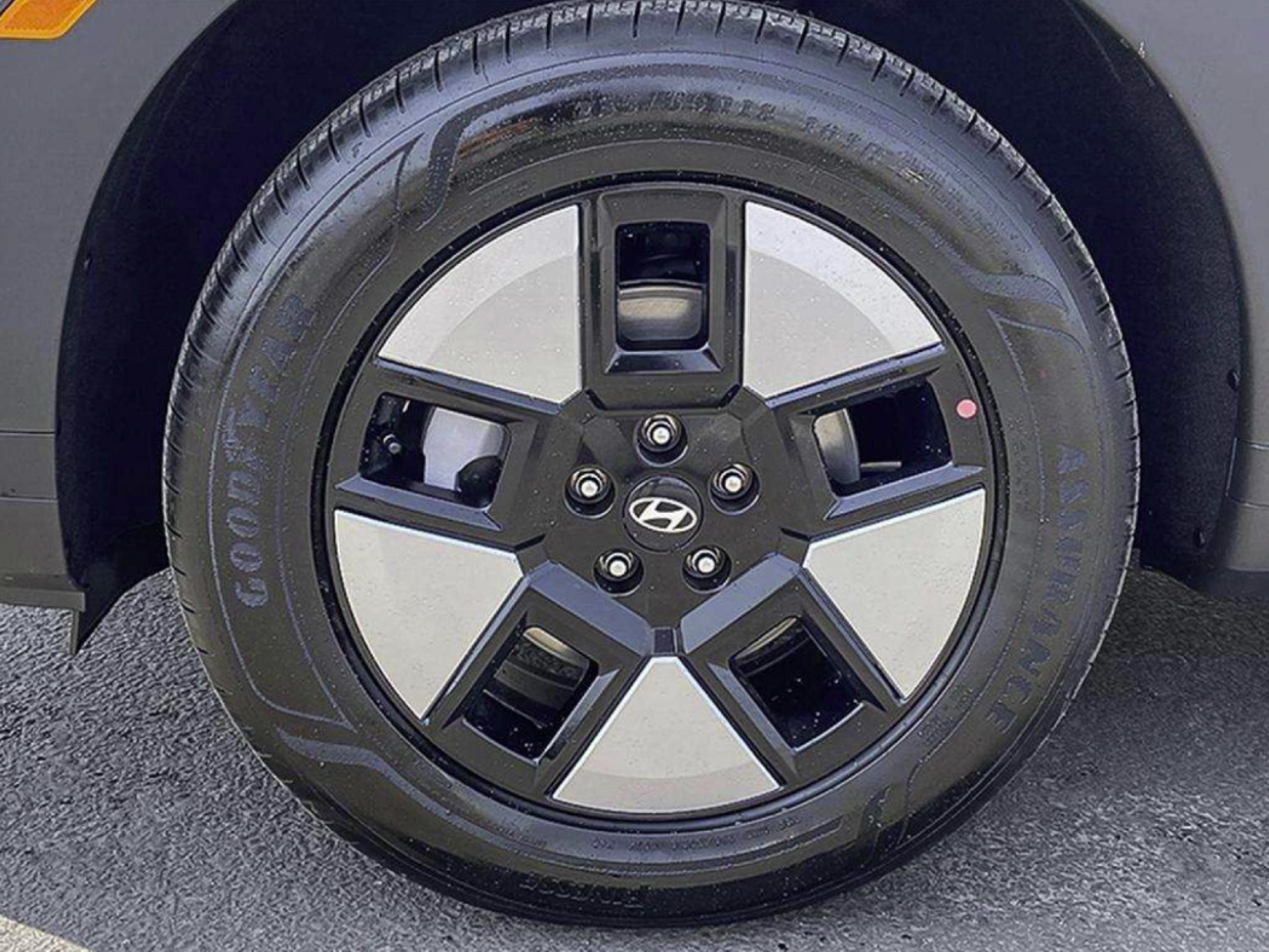 new 2027 Hyundai Santa Fe Hybrid car, priced at $50,653