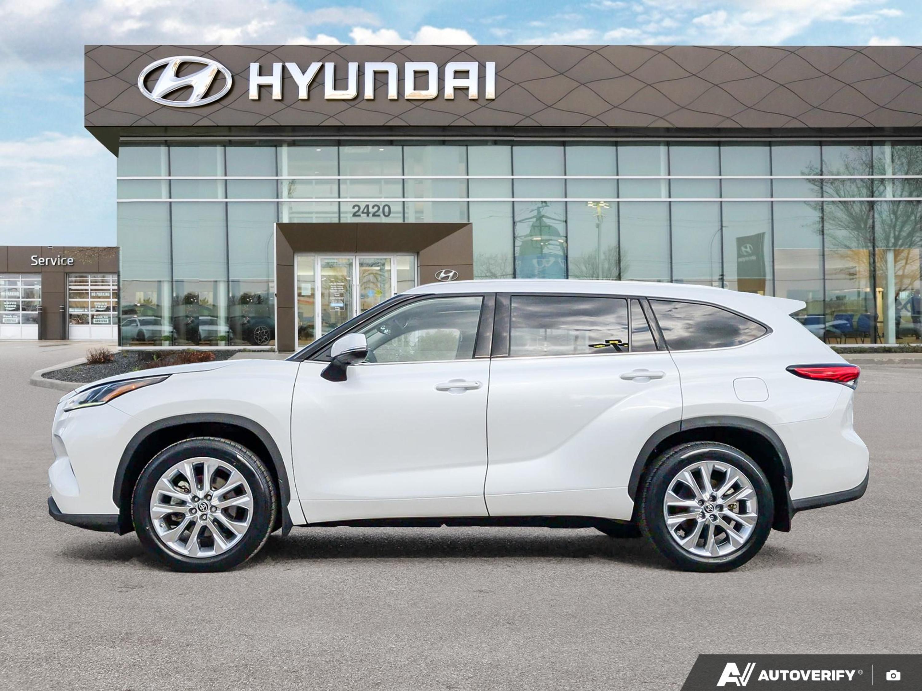 used 2022 Toyota Highlander car, priced at $47,487