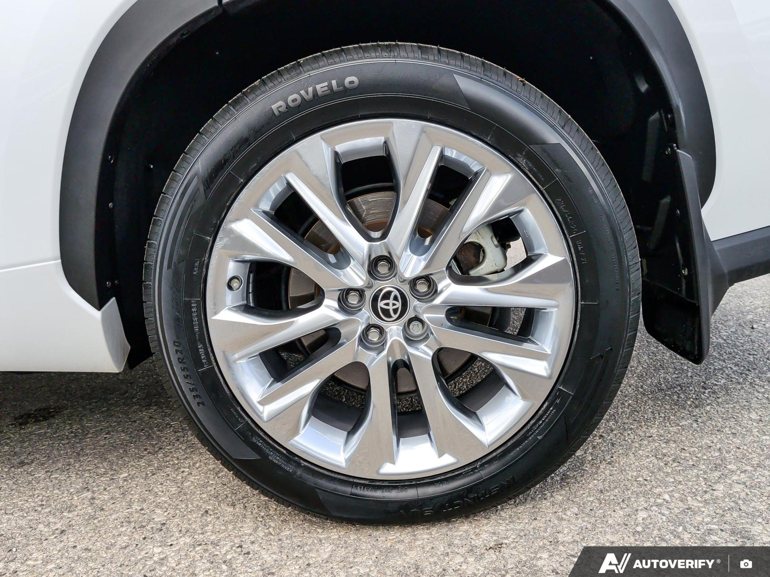 used 2022 Toyota Highlander car, priced at $47,487