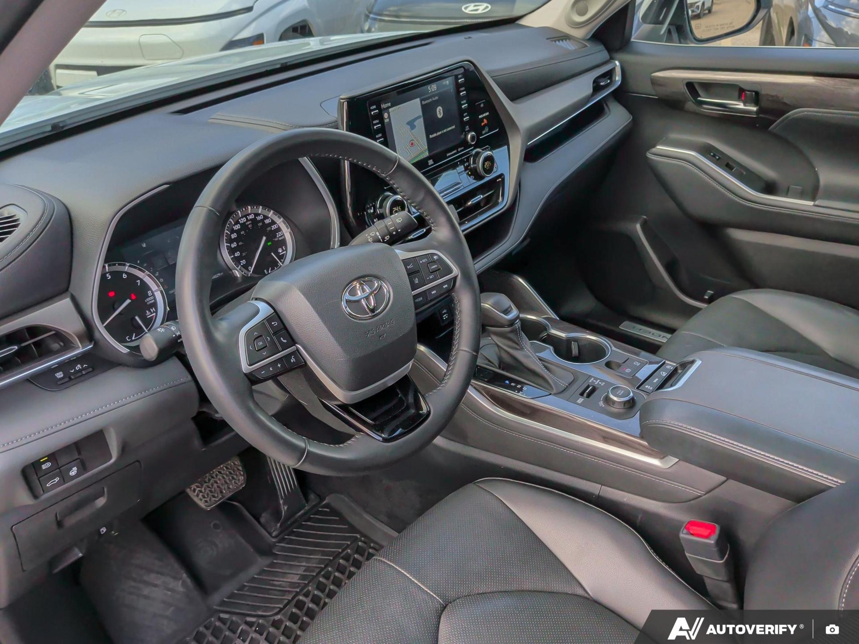 used 2022 Toyota Highlander car, priced at $47,487