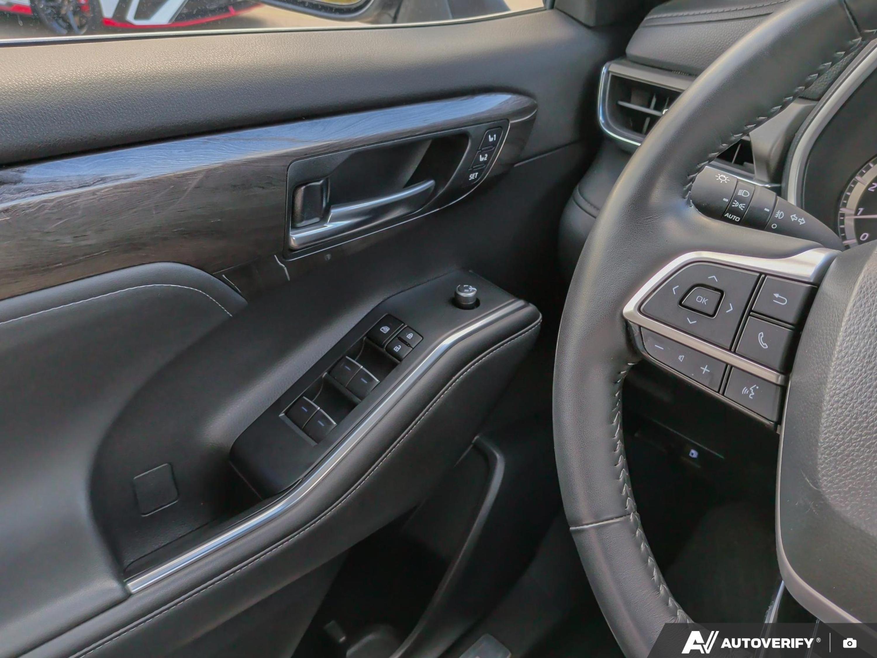 used 2022 Toyota Highlander car, priced at $47,487