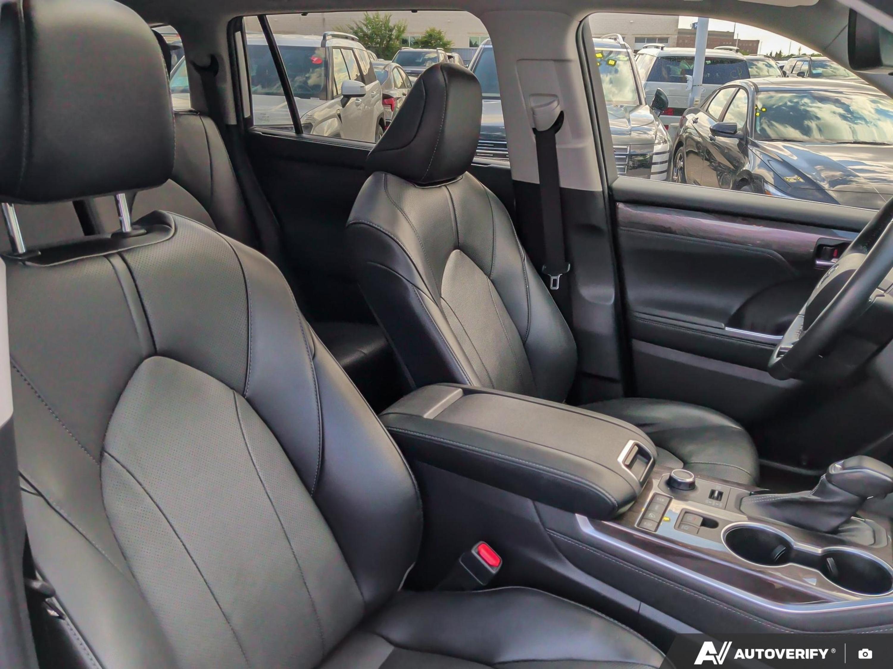 used 2022 Toyota Highlander car, priced at $47,487