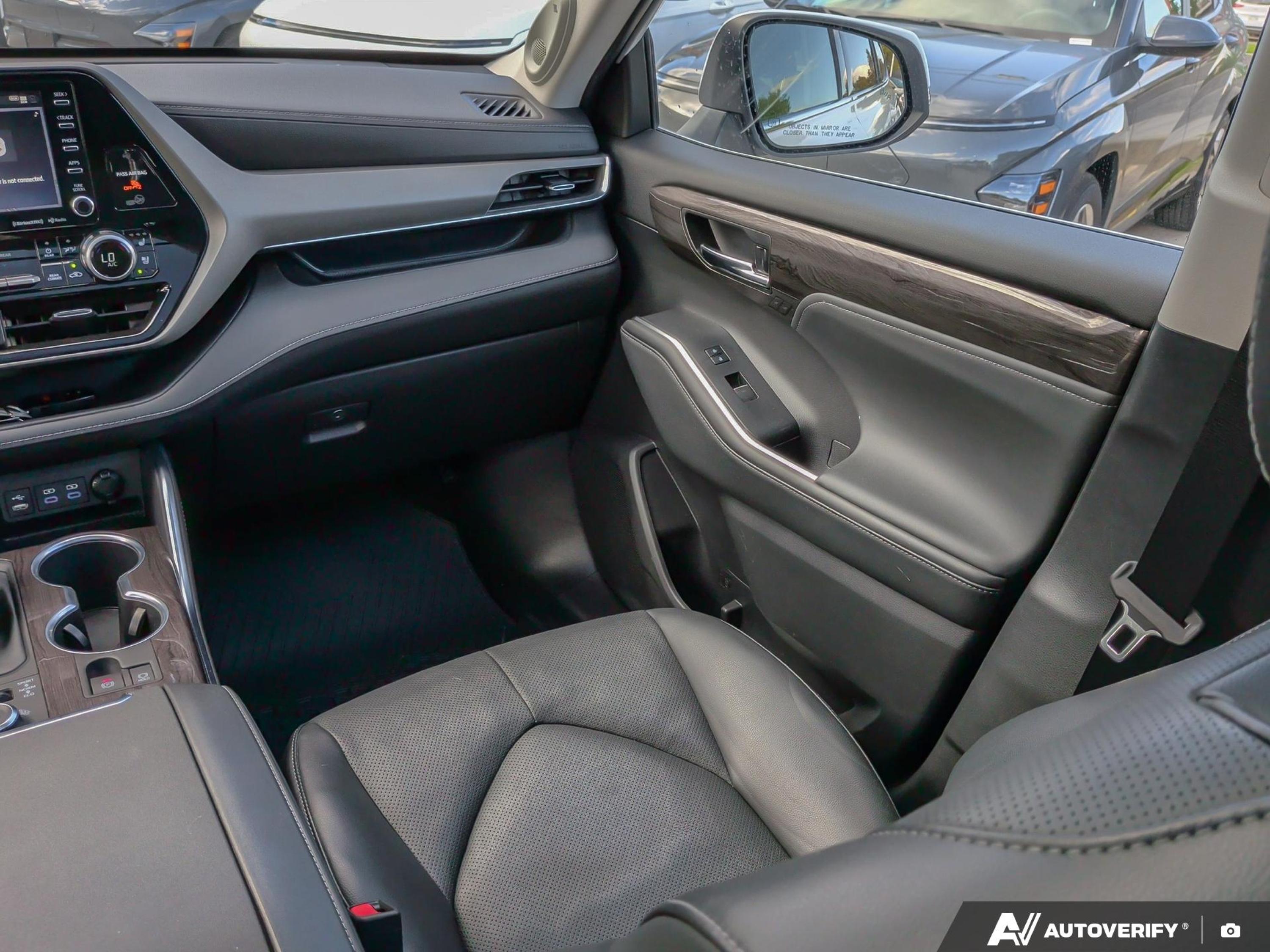 used 2022 Toyota Highlander car, priced at $47,487