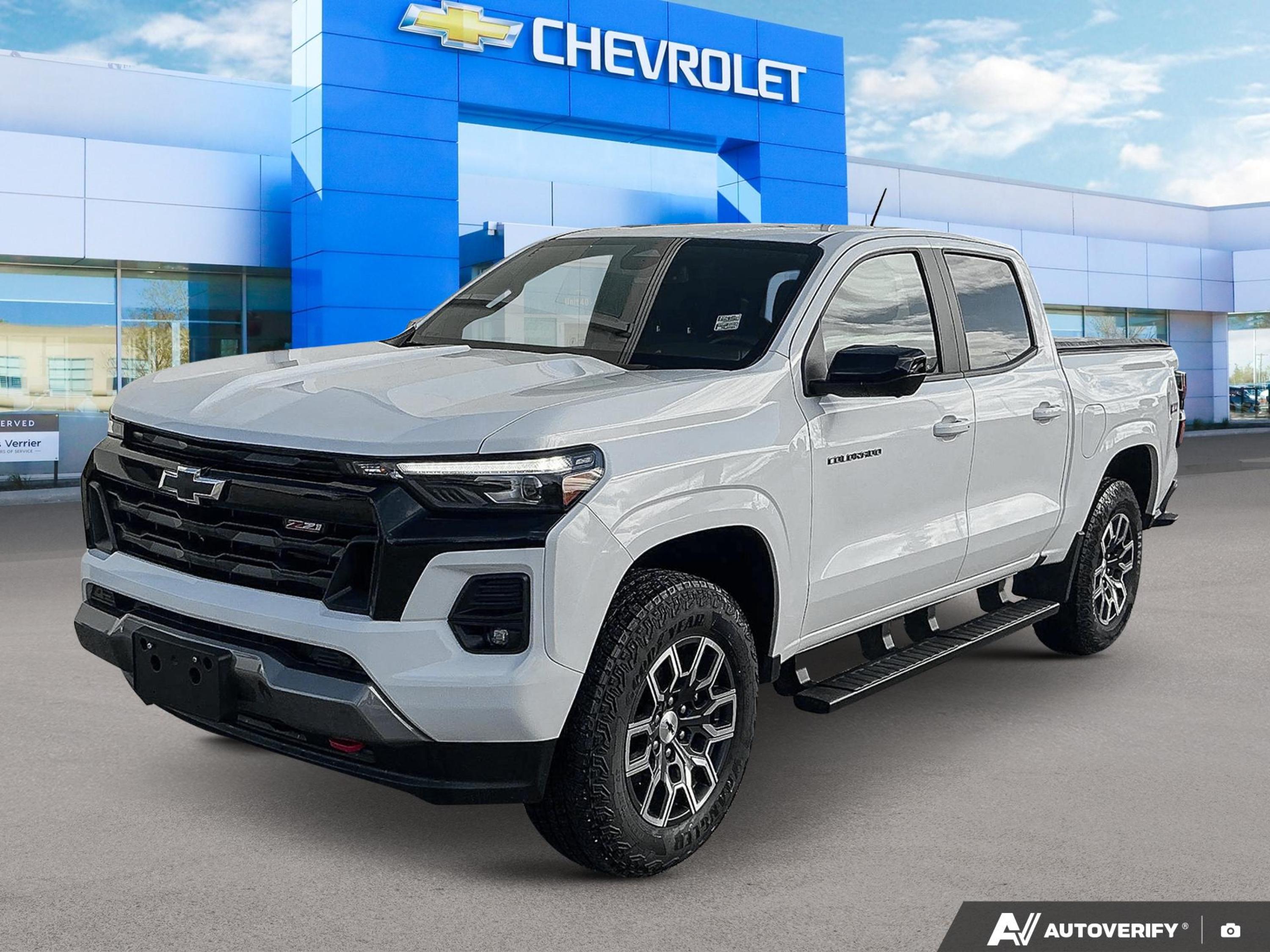 Summit White 2024 Chevrolet Colorado Pickup Truck Four-Wheel Drive Automatic