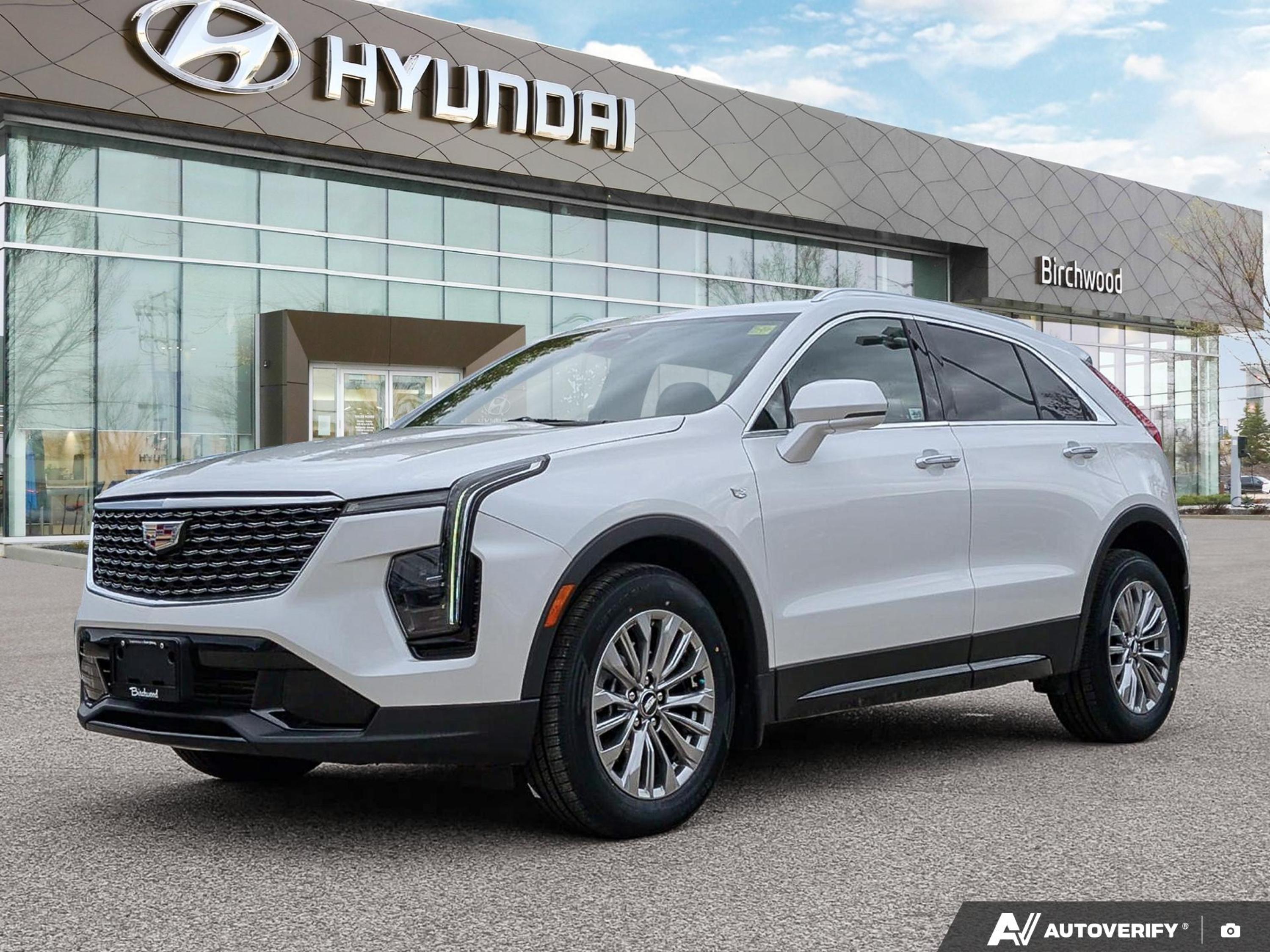 Crystal White Tricoat 2024 Cadillac XT4 SUV / Crossover Four-Wheel Drive Automatic