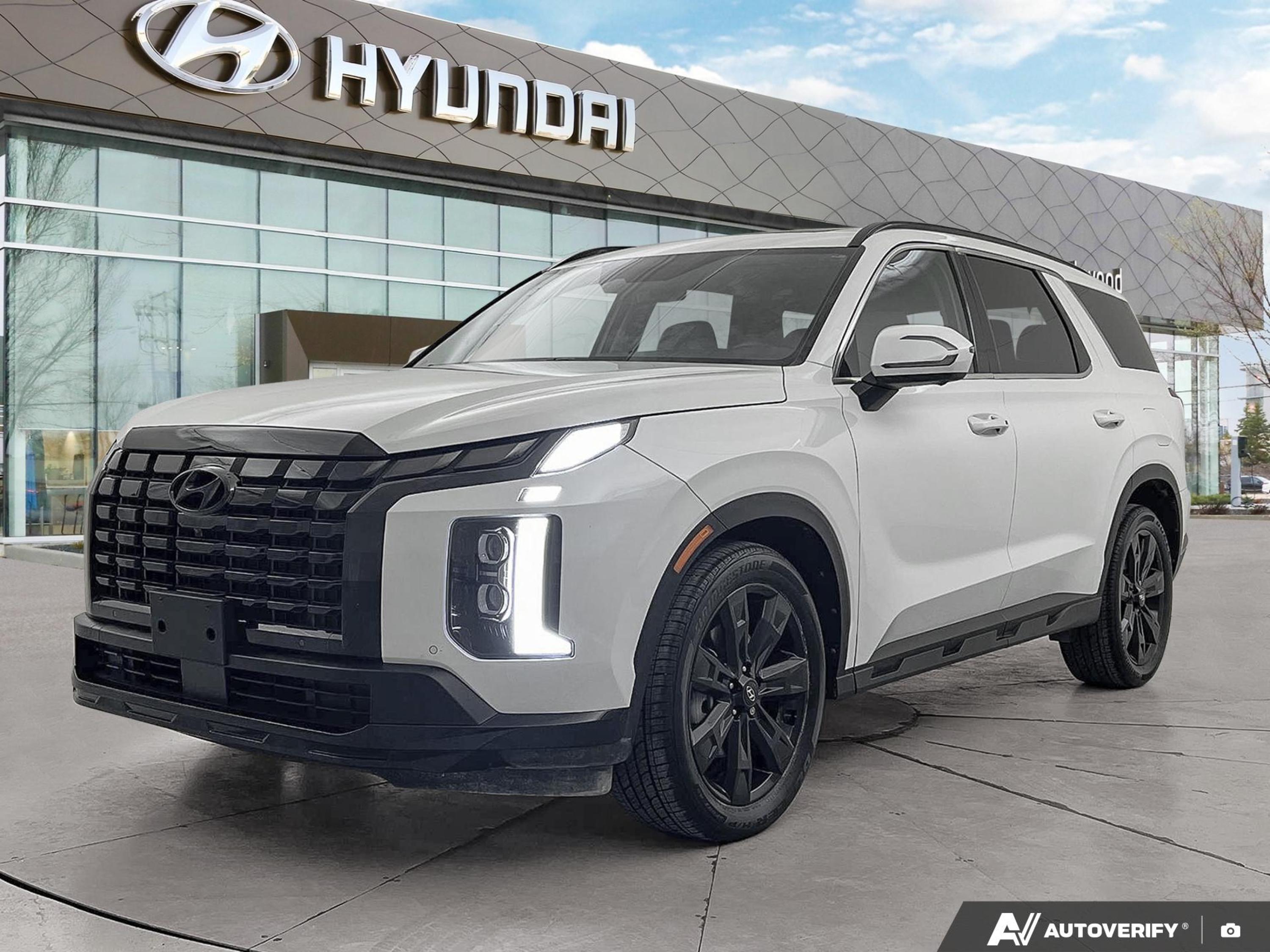 Hyper White 2024 Hyundai Palisade SUV / Crossover Automatic