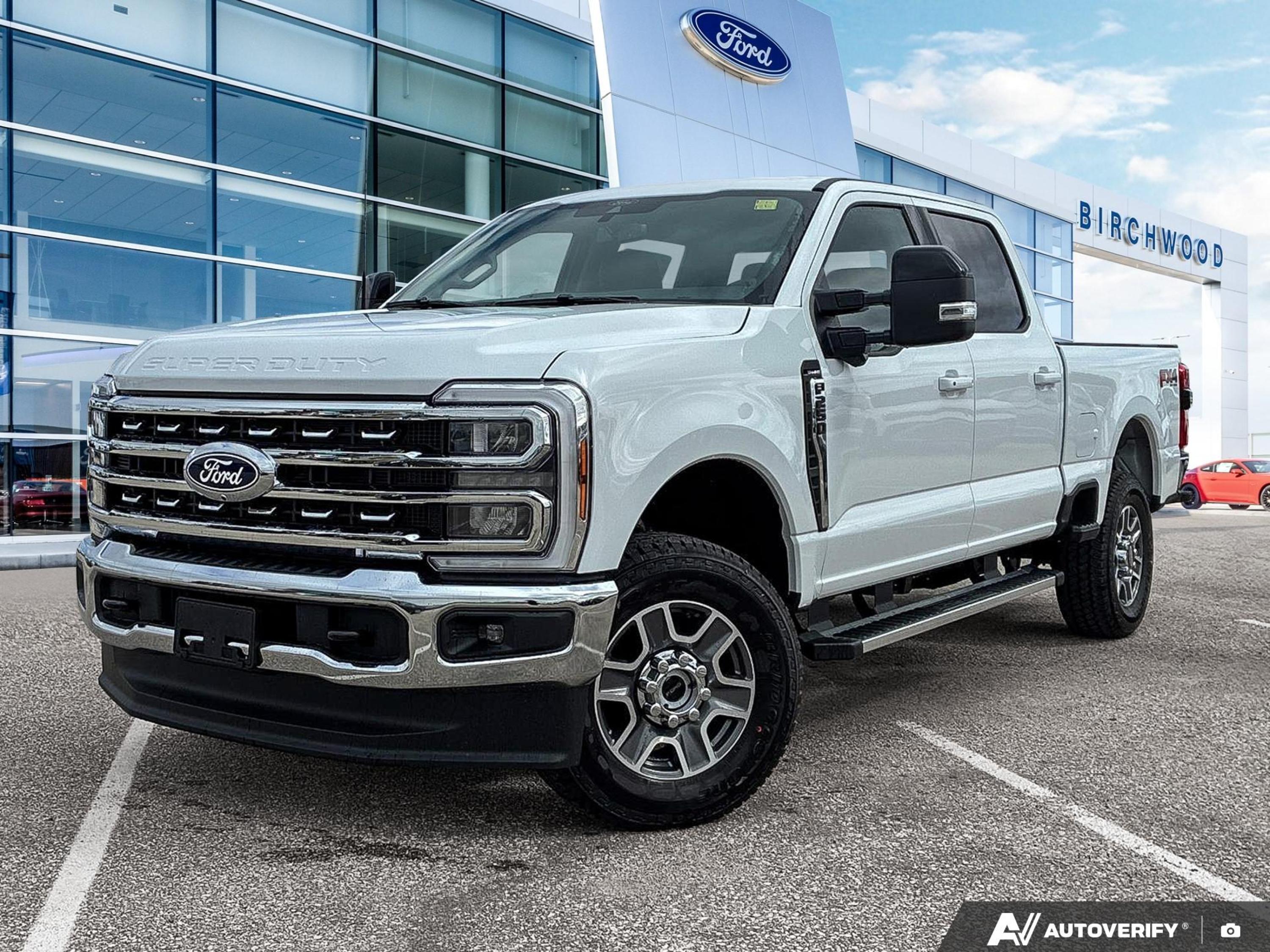 Oxford White 2027 Ford F-250 Super Duty Pickup Truck Four-Wheel Drive Automatic