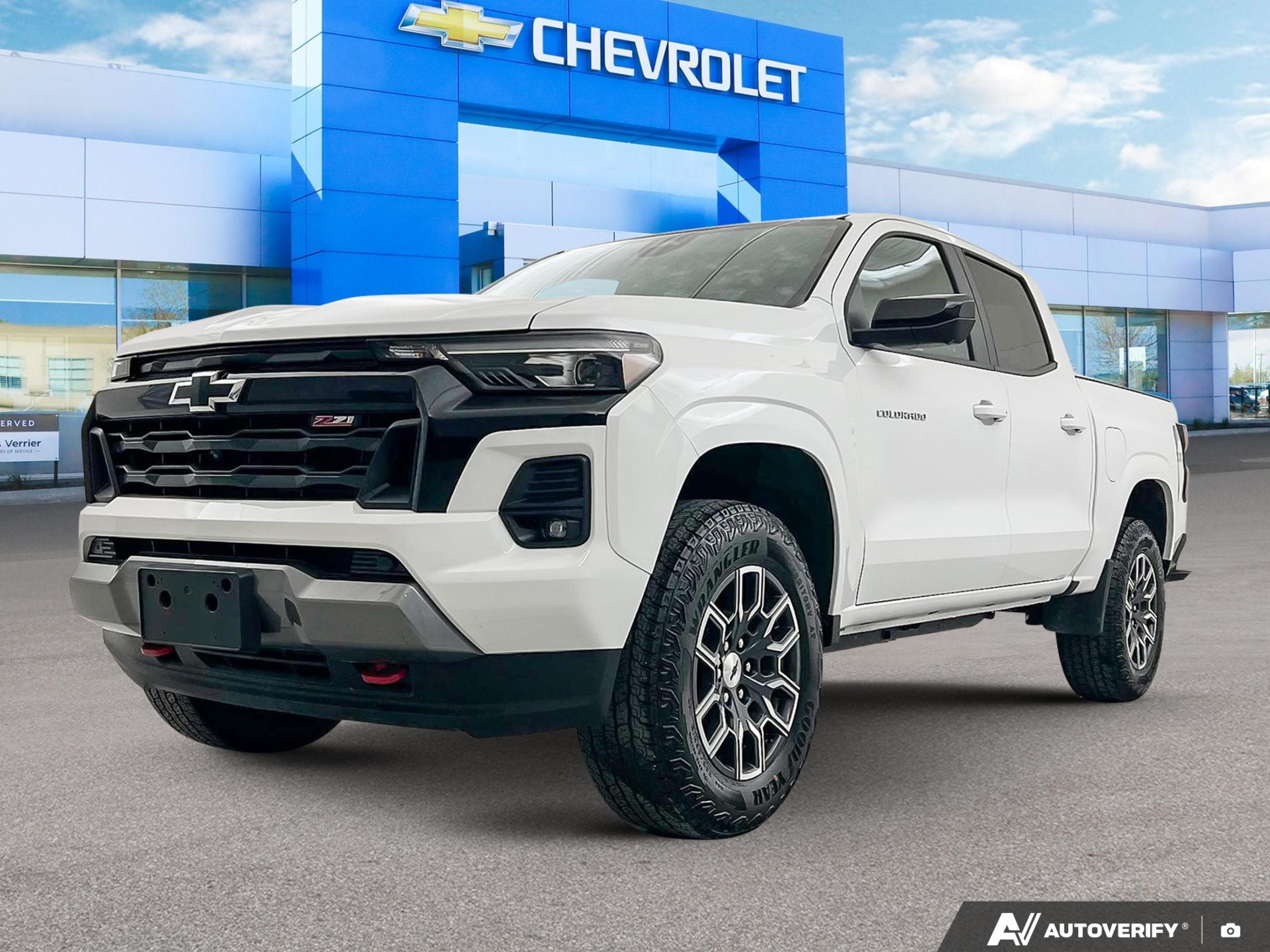 Summit White 2024 Chevrolet Colorado Pickup Truck Four-Wheel Drive Automatic
