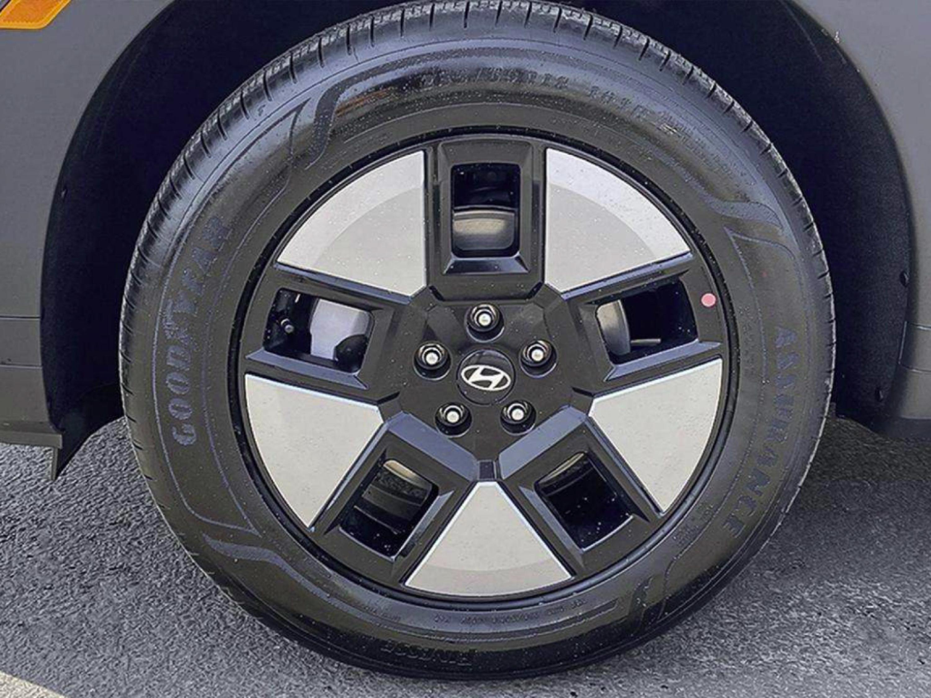 new 2027 Hyundai Santa Fe Hybrid car, priced at $50,653